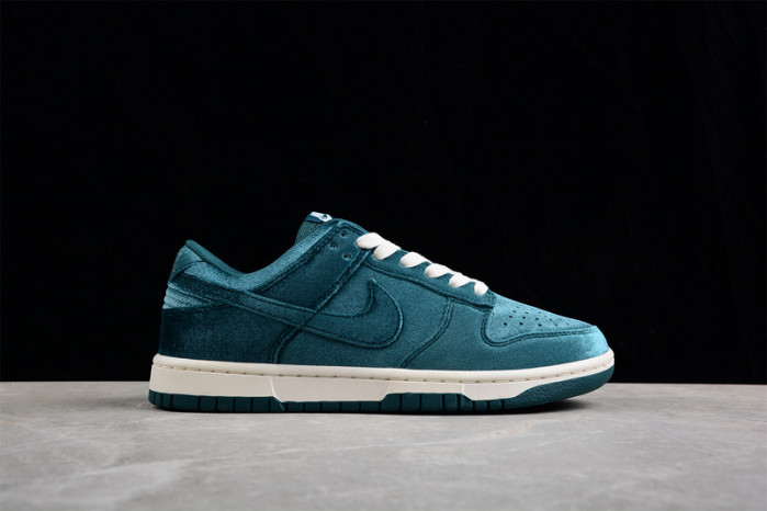 nike dunk low green velvet dz5224-300
