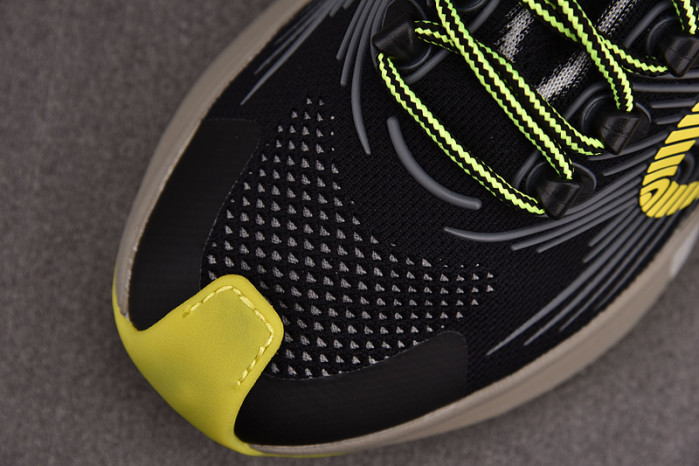 G*u*i* trainer sneaker80