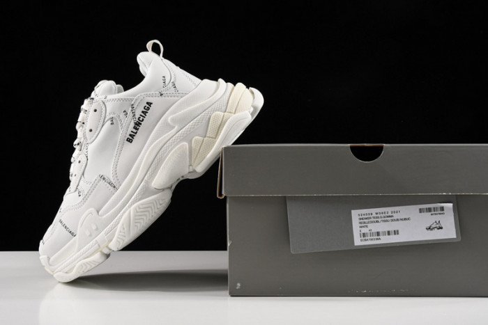 triples trainer sneakers letters 2000016