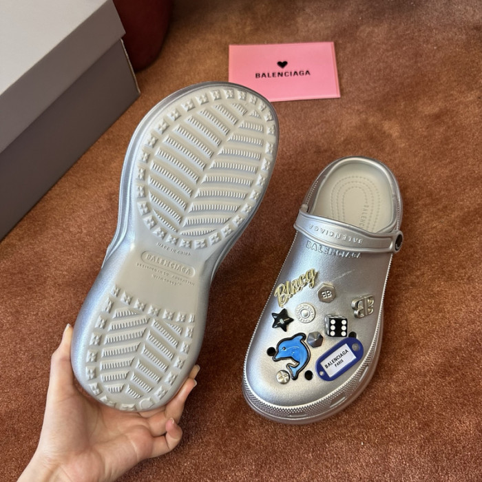 balenciag* Cr*0*s 55