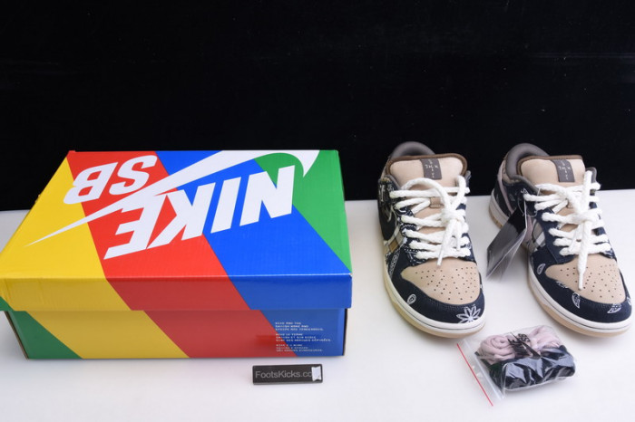 travis scott x nike sb dunk low ct5053-001