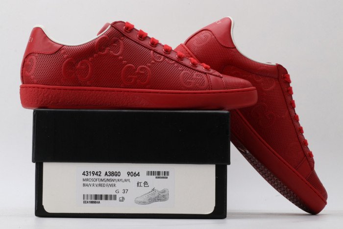 G*u*i* trainer sneaker72