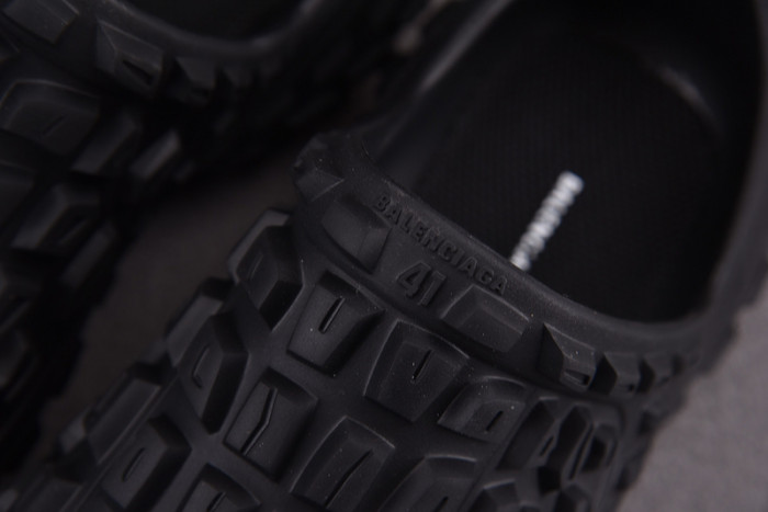 balenciag* sandal 41