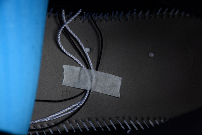 air jordan 1 mid white black red 554724-079