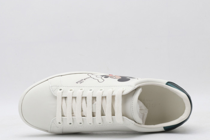 G*u*i* trainer sneaker68