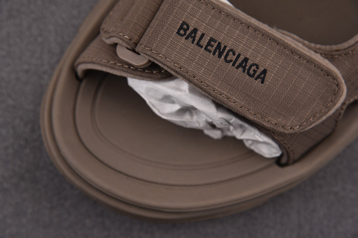 balenciag* sandal 45